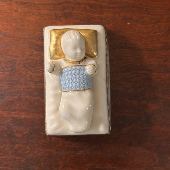 Lenox First Blessing Nativity - Picture 8 of 11